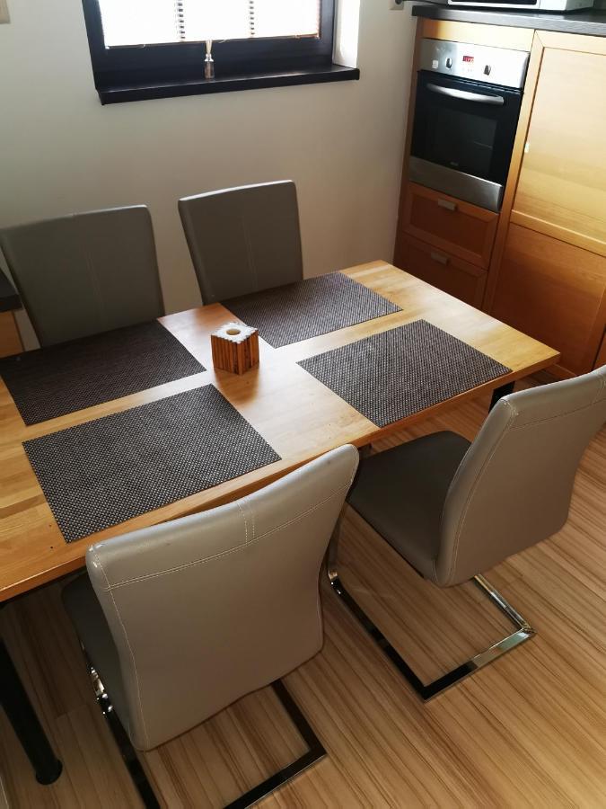 Pension Nest - Family Apartman Mosonmagyaróvár Extérieur photo